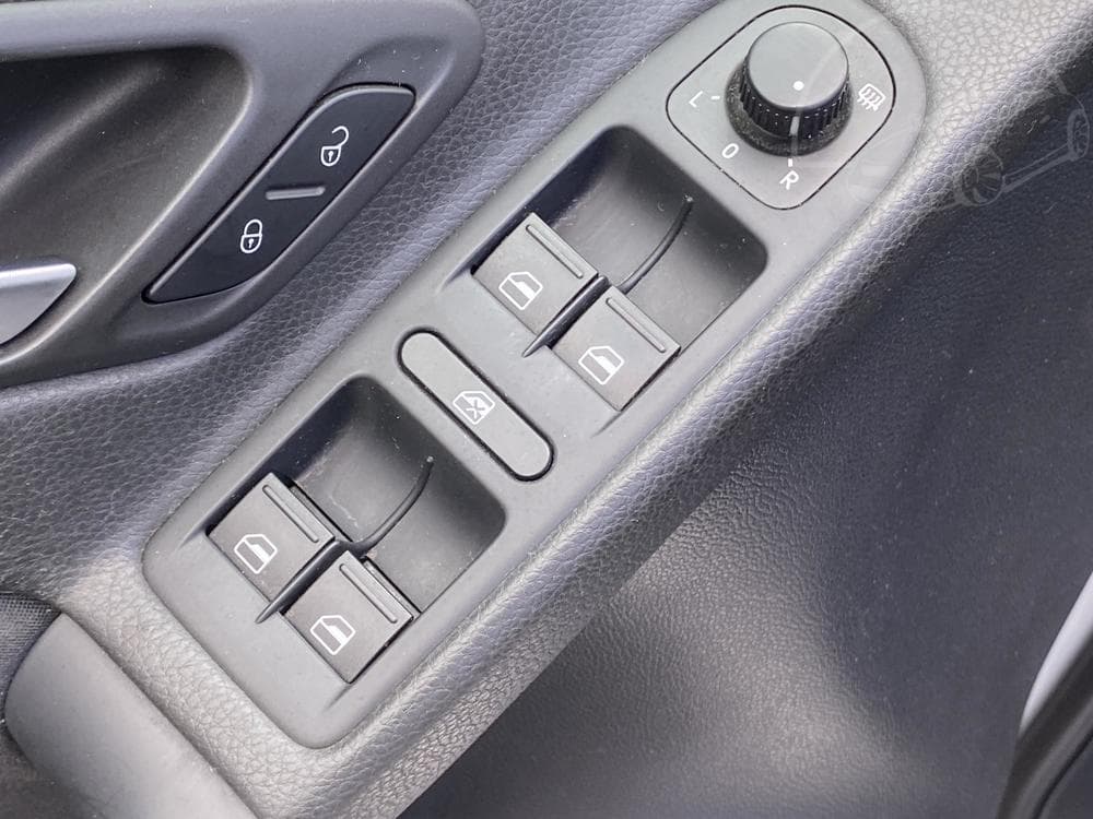 2010 Volkswagen GOLF - 11