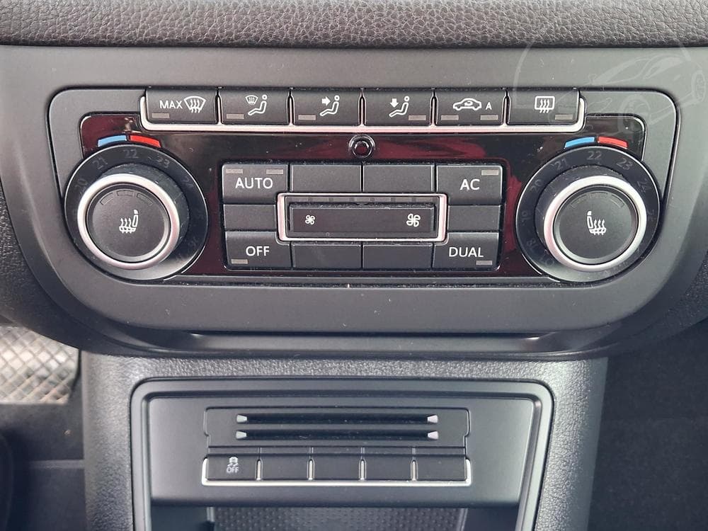 2012 Volkswagen Tiguan - 15