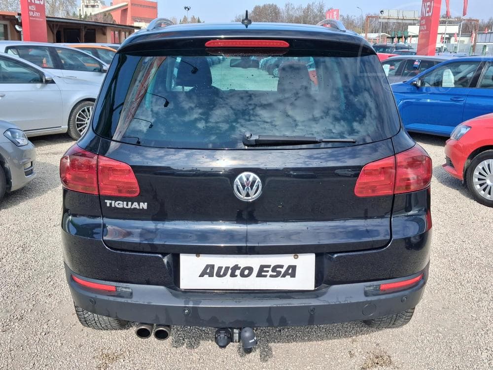 2012 Volkswagen Tiguan - 5