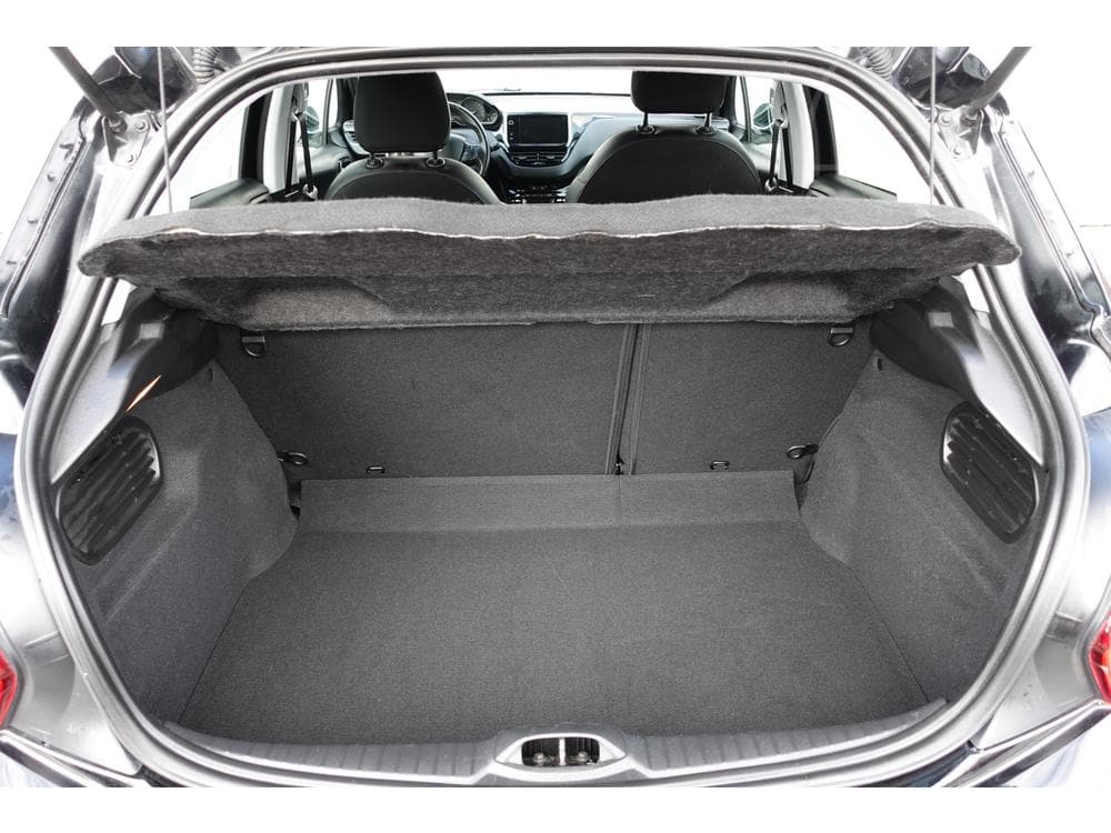 2019 Peugeot 208 - 19