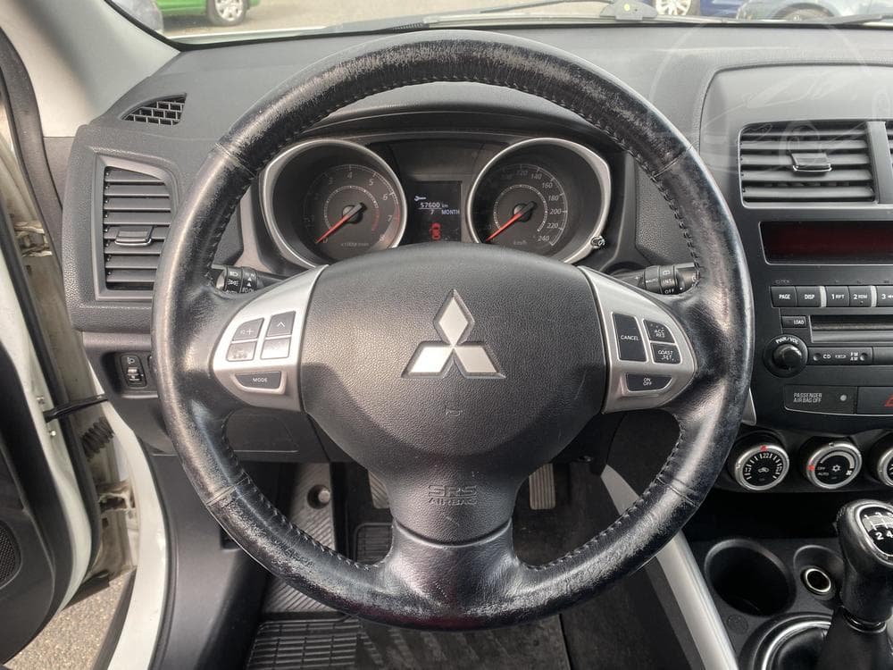 2011 Mitsubishi ASX - 11