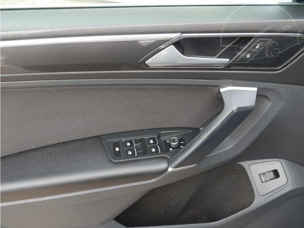 2017 Volkswagen TIGUAN - 35