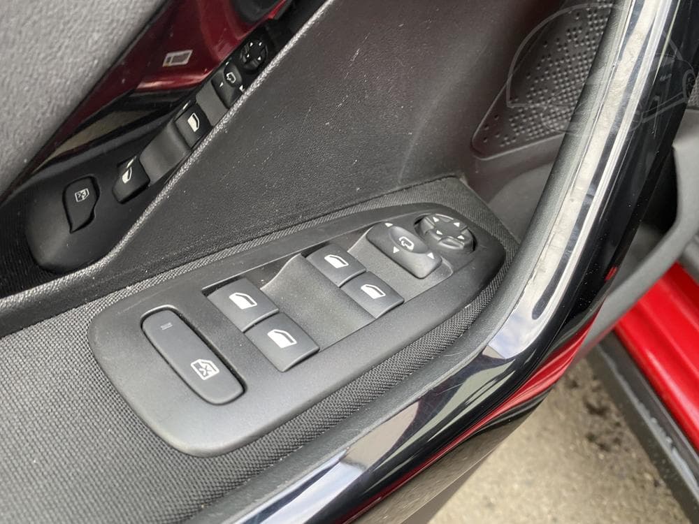 2019 Peugeot 2008 - 13