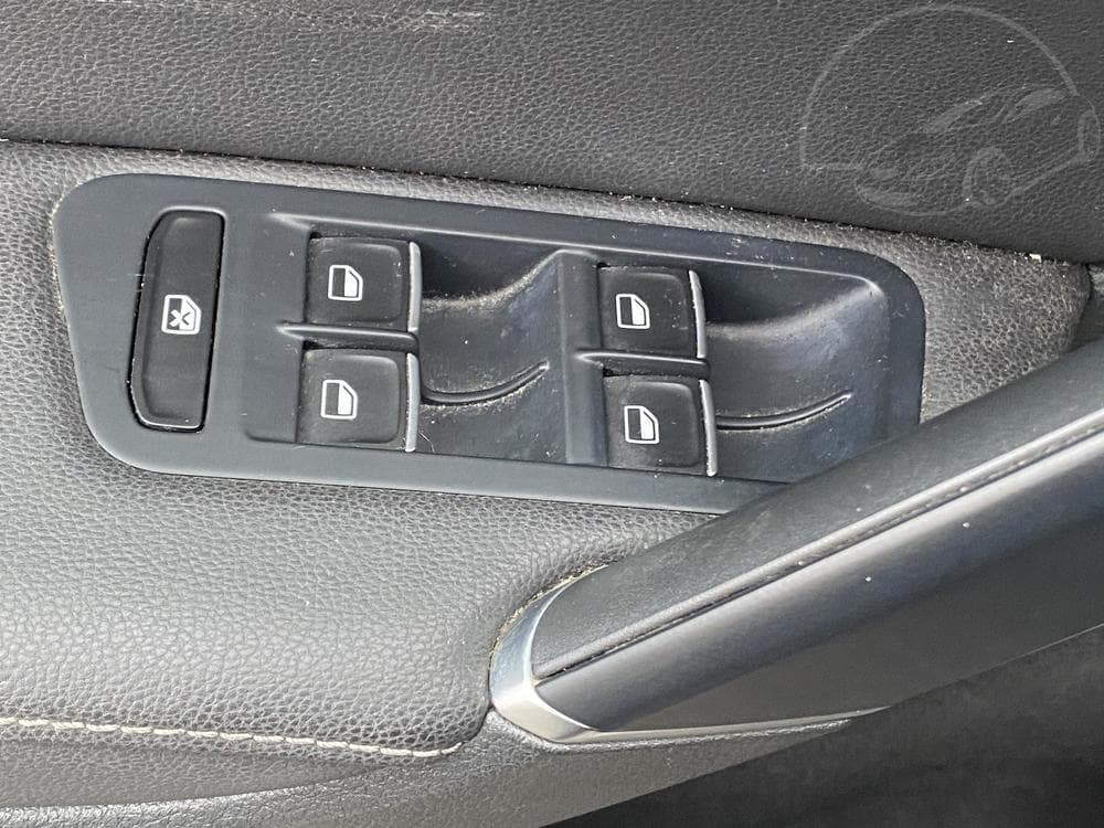 2013 Volkswagen GOLF - 11