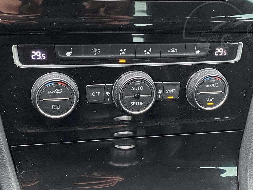 2013 Volkswagen GOLF - 16