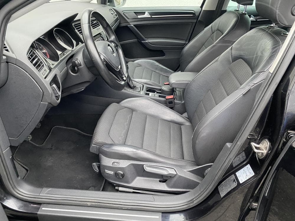 2013 Volkswagen GOLF - 9