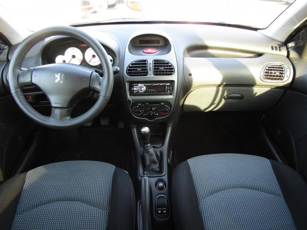 2004 Peugeot 206 - 8