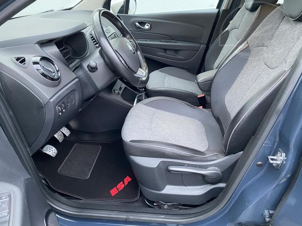 2019 Renault CAPTUR - 9