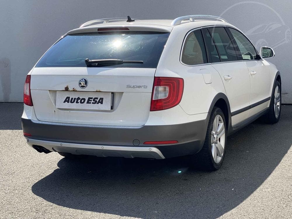2012 Škoda SUPERB - 4