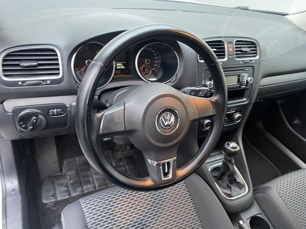 2010 Volkswagen GOLF - 12