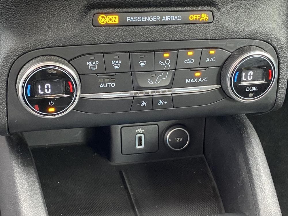 2019 Ford Focus - 16