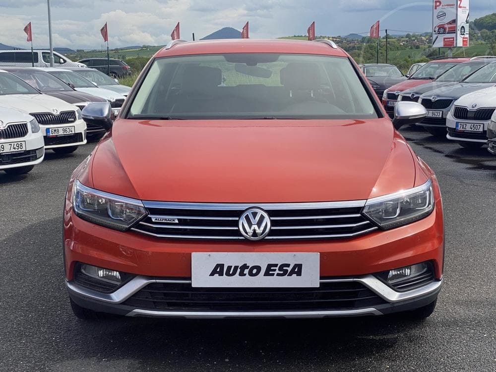 2016 Volkswagen PASSAT - 5