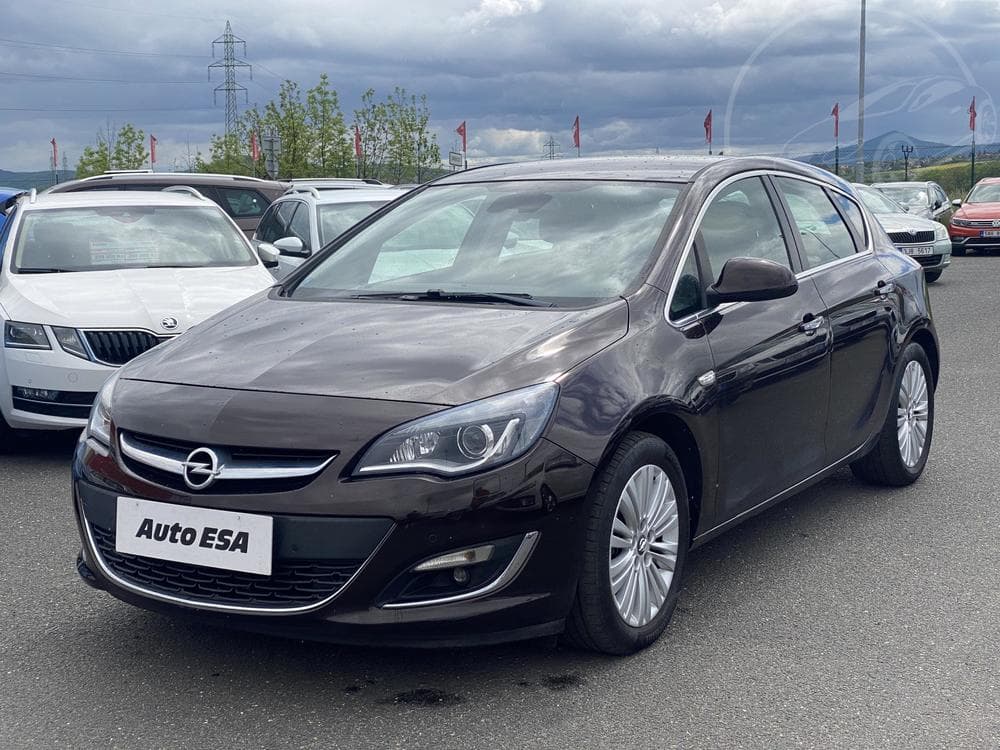 2012 Opel ASTRA - 5