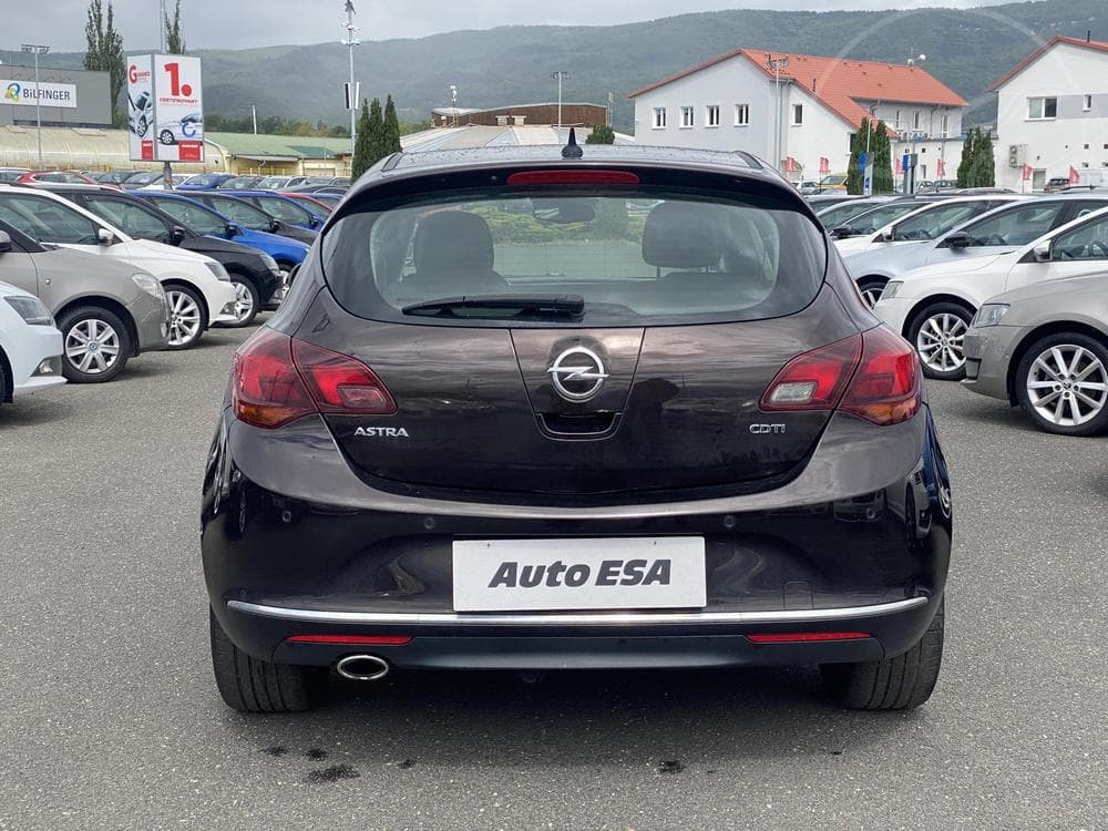 2012 Opel ASTRA - 9