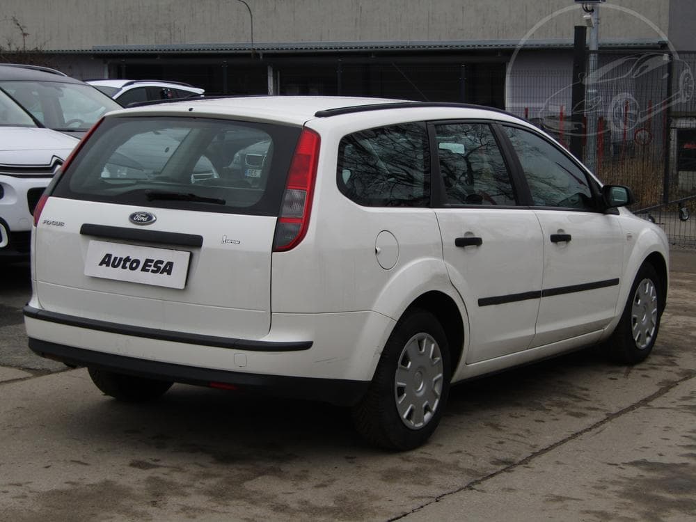 2005 Ford FOCUS - 4