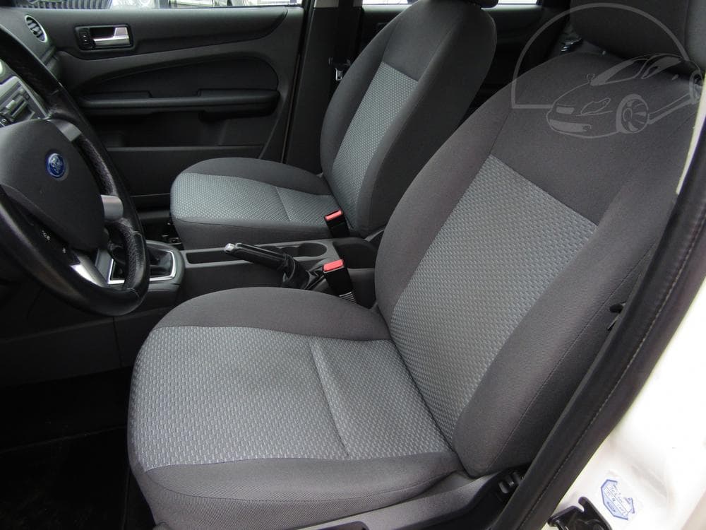 2005 Ford FOCUS - 9