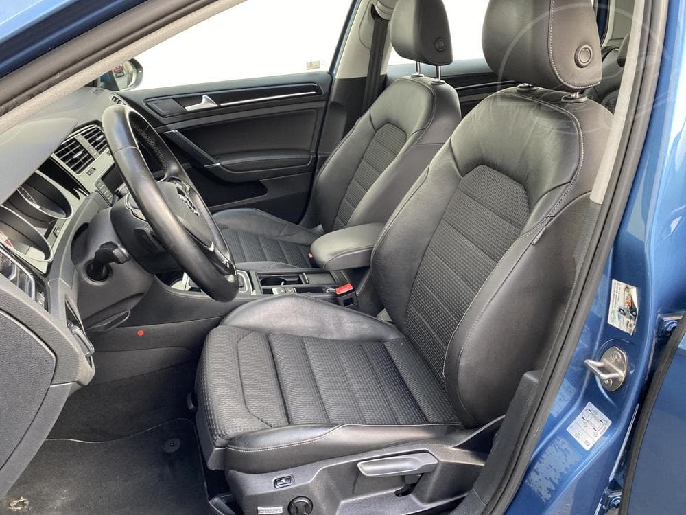 2013 Volkswagen GOLF - 41