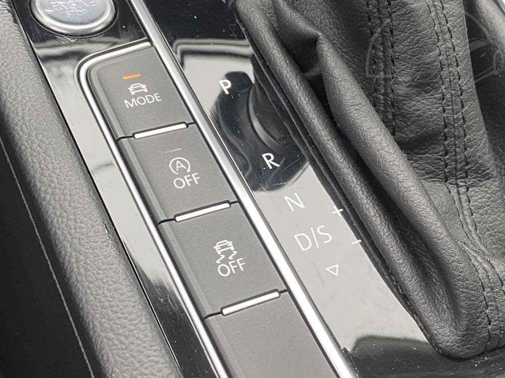 2016 Volkswagen PASSAT - 43