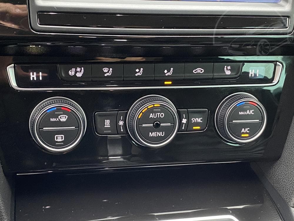 2016 Volkswagen PASSAT - 46
