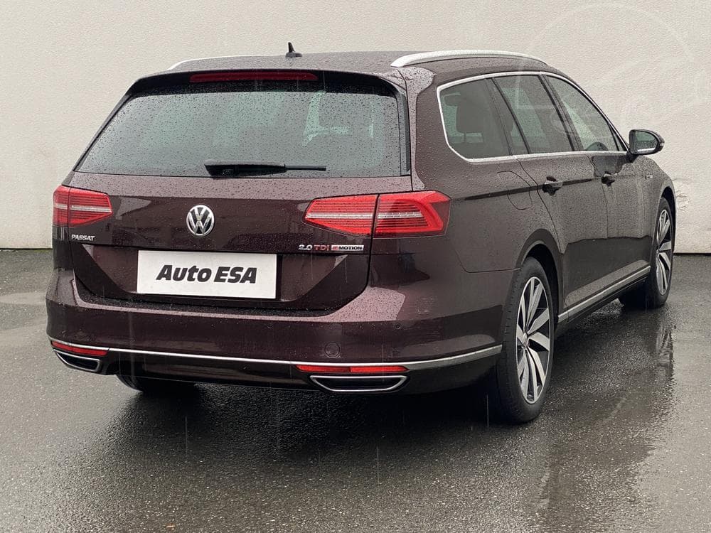2016 Volkswagen PASSAT - 10