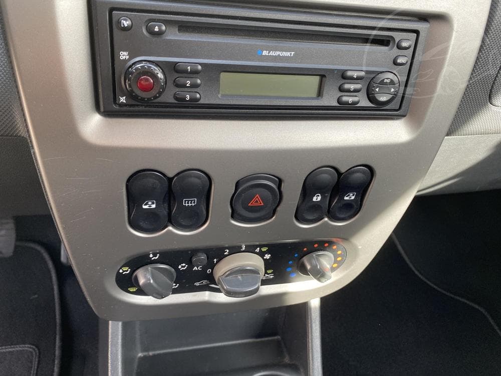 2010 Dacia SANDERO - 13