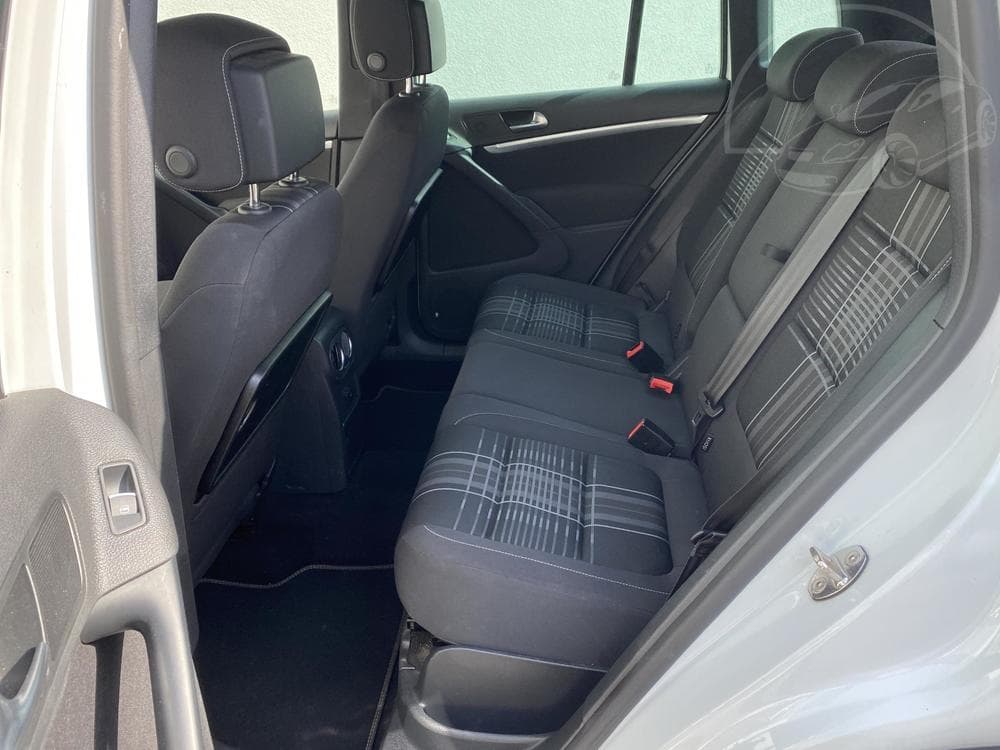 2015 Volkswagen TIGUAN - 28