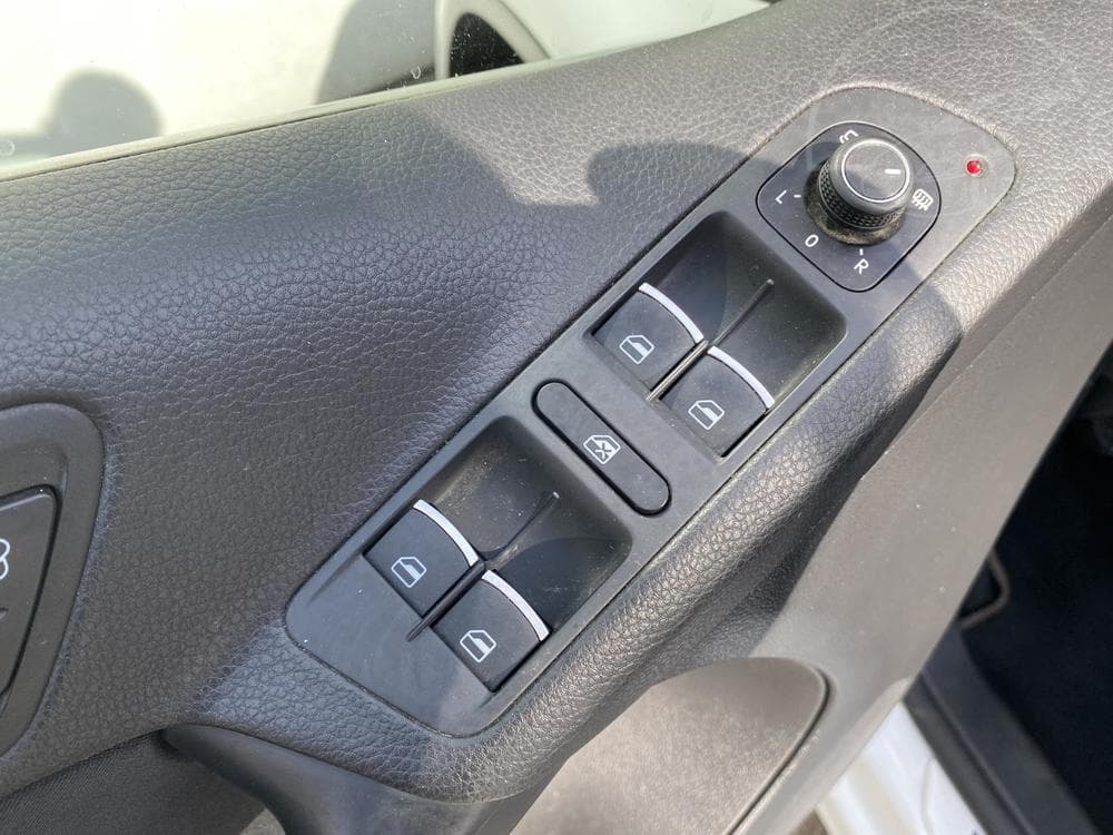 2015 Volkswagen TIGUAN - 37