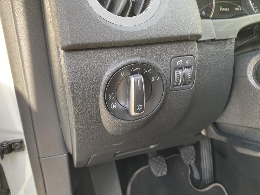 2015 Volkswagen TIGUAN - 40