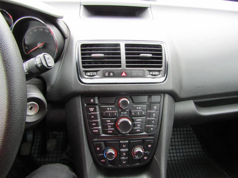 2017 Opel MERIVA - 11