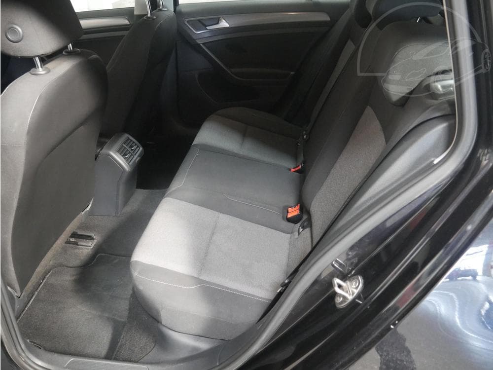 2015 Volkswagen GOLF - 37