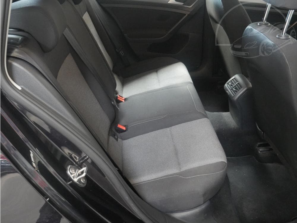 2015 Volkswagen GOLF - 41