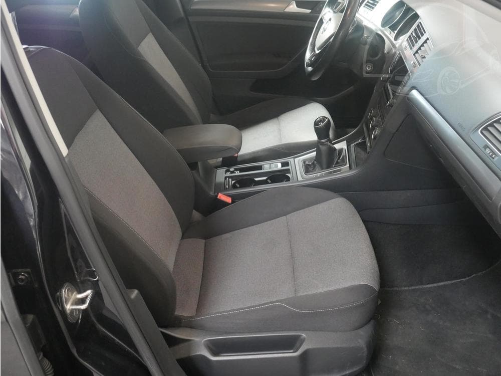 2015 Volkswagen GOLF - 45