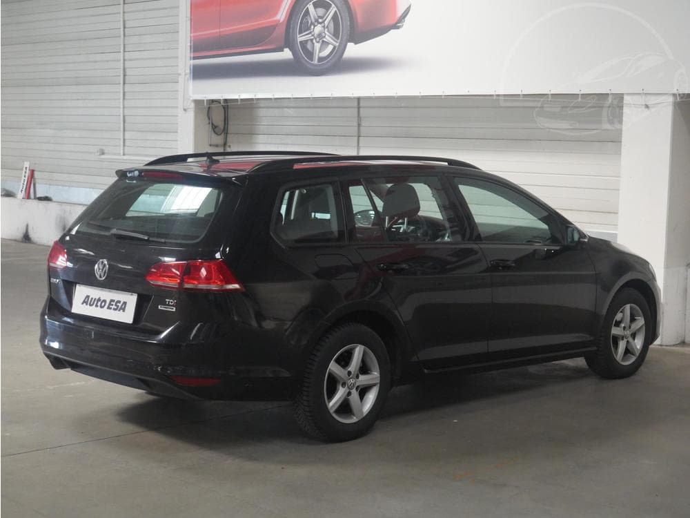 2015 Volkswagen GOLF - 21