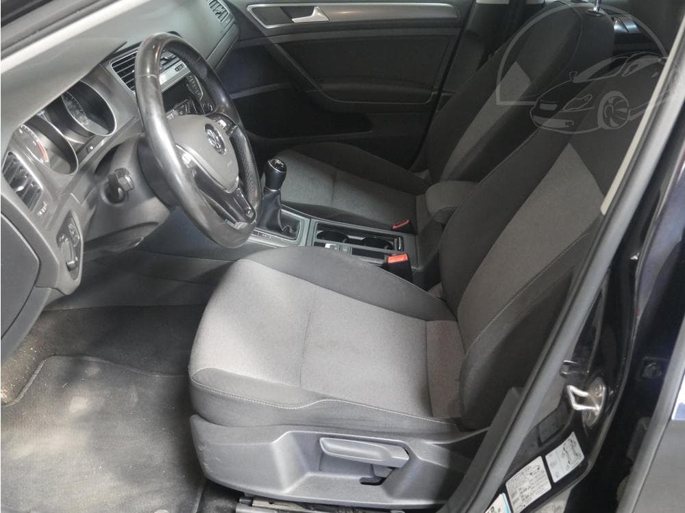 2015 Volkswagen GOLF - 33