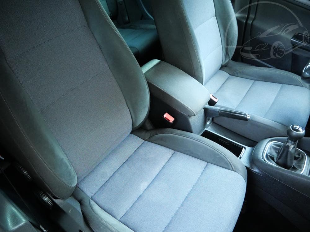 2011 Volkswagen GOLF - 11