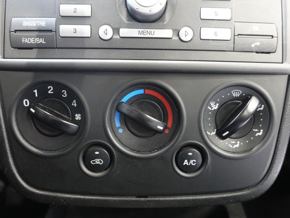 2007 Ford FIESTA - 16