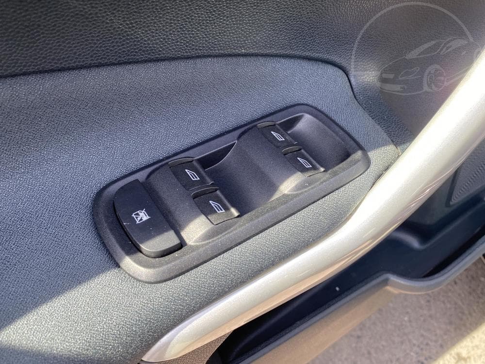 2011 Ford FIESTA - 14