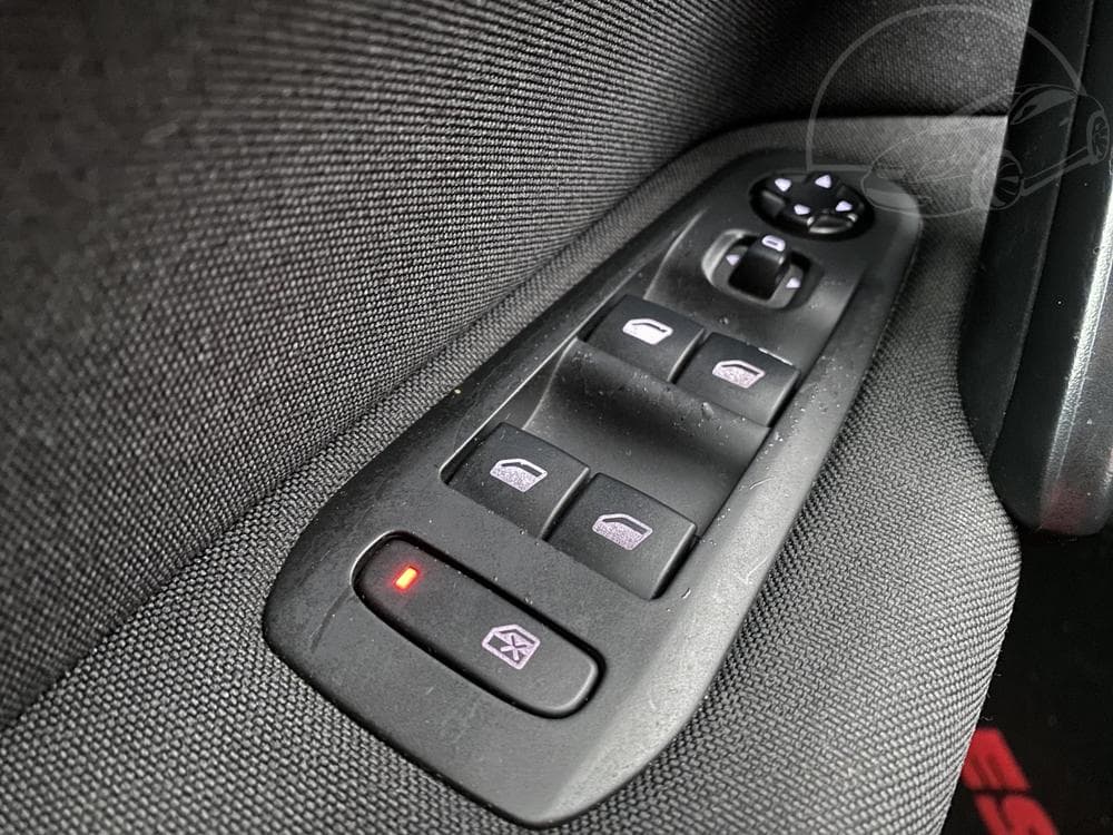 2014 Peugeot 308 - 11