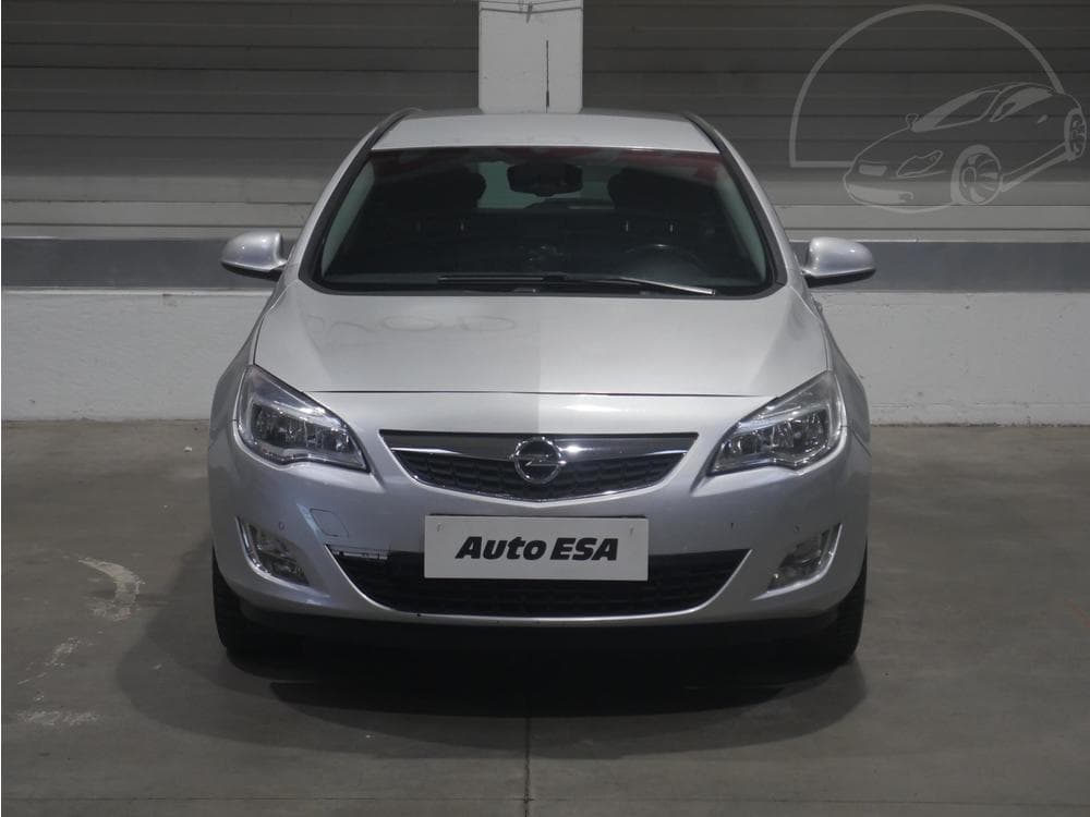2011 Opel ASTRA - 2
