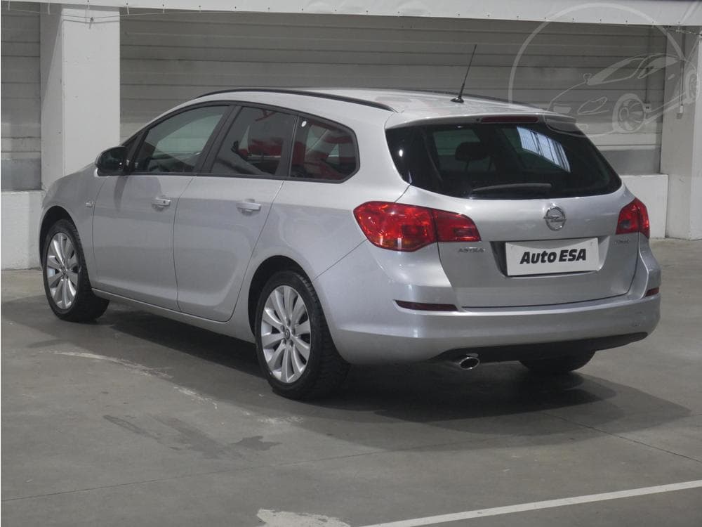 2011 Opel ASTRA - 6