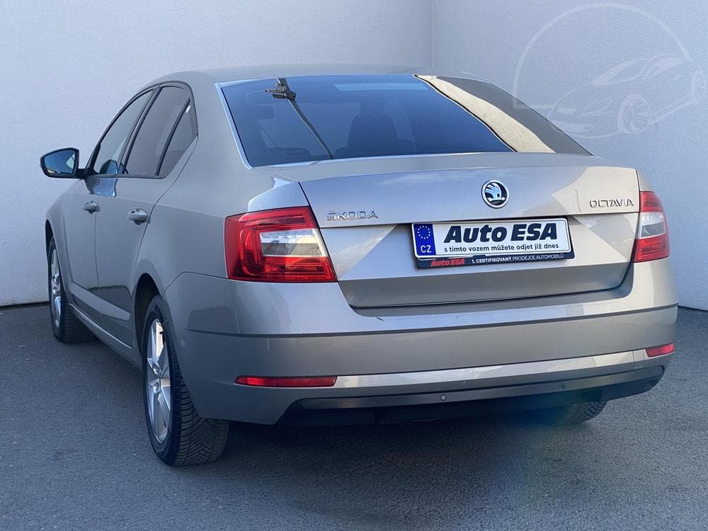2017 Škoda OCTAVIA - 11