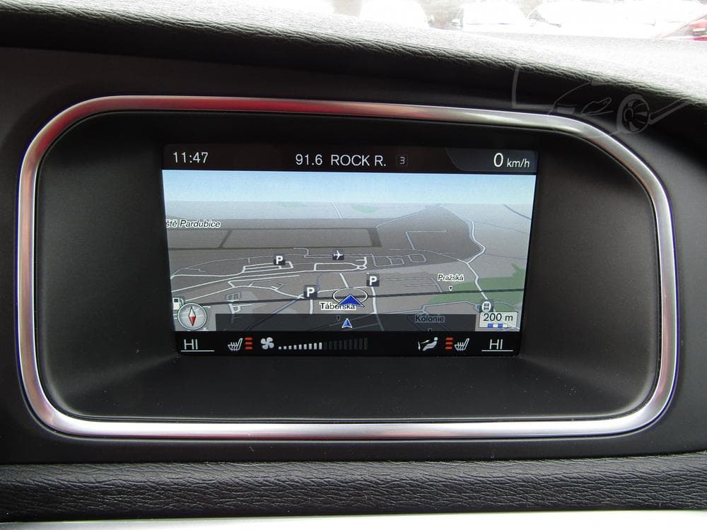 2015 Volvo V40 - 16