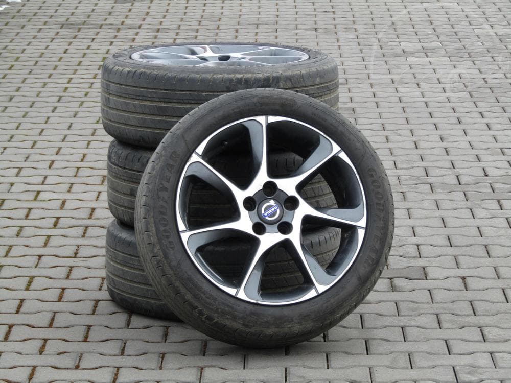 2015 Volvo V40 - 20