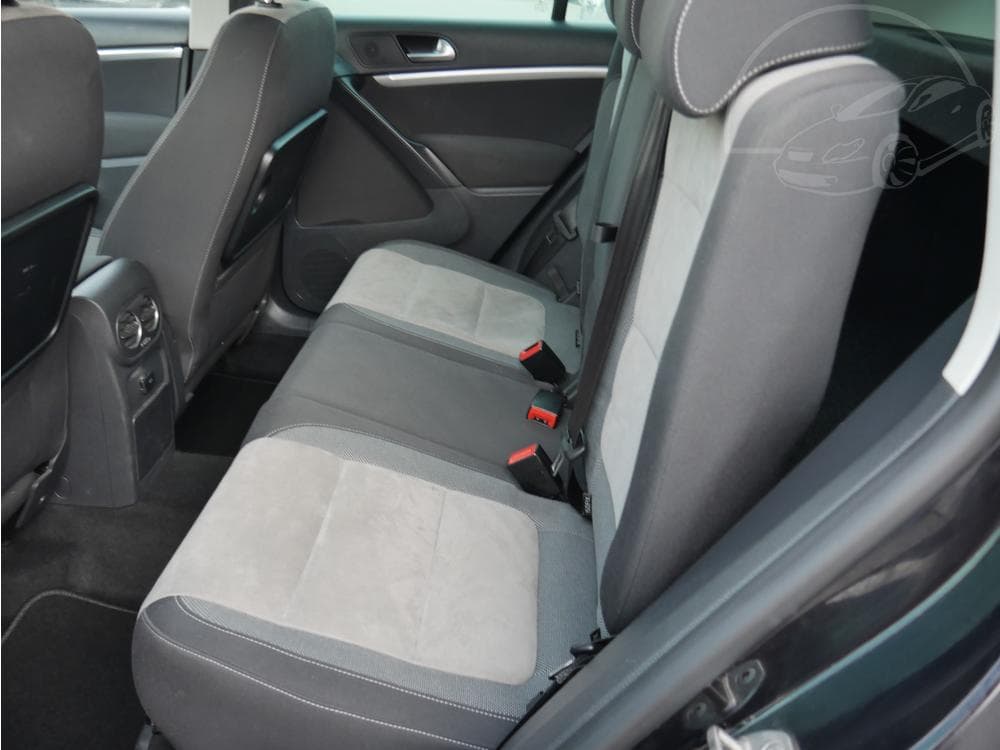 2012 Volkswagen TIGUAN - 19