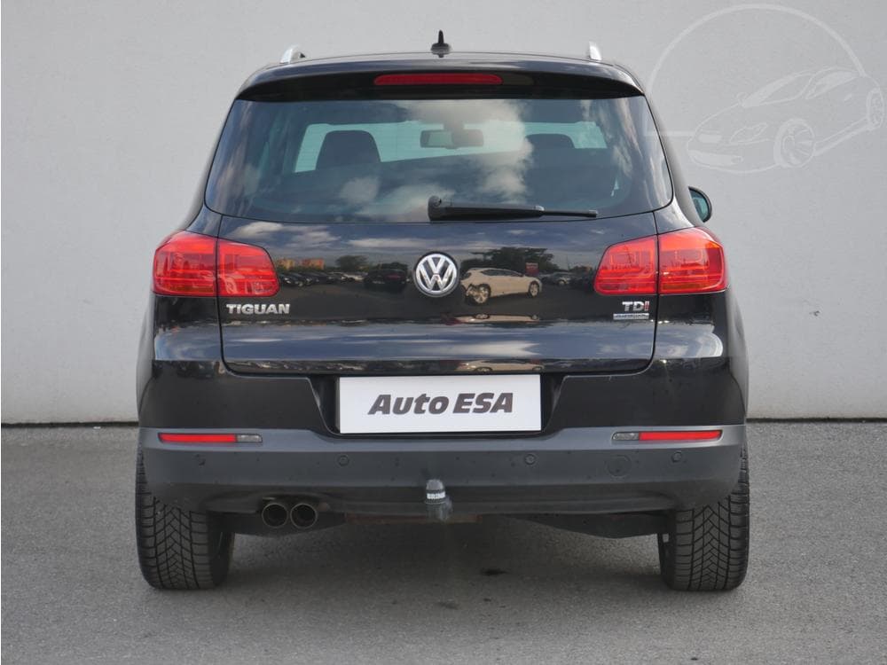 2012 Volkswagen TIGUAN - 9
