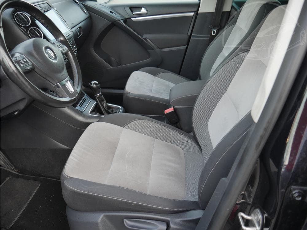 2012 Volkswagen TIGUAN - 17