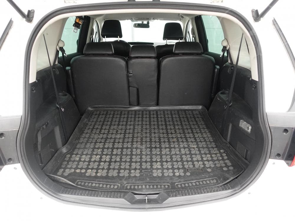 2011 Mazda 5 - 7