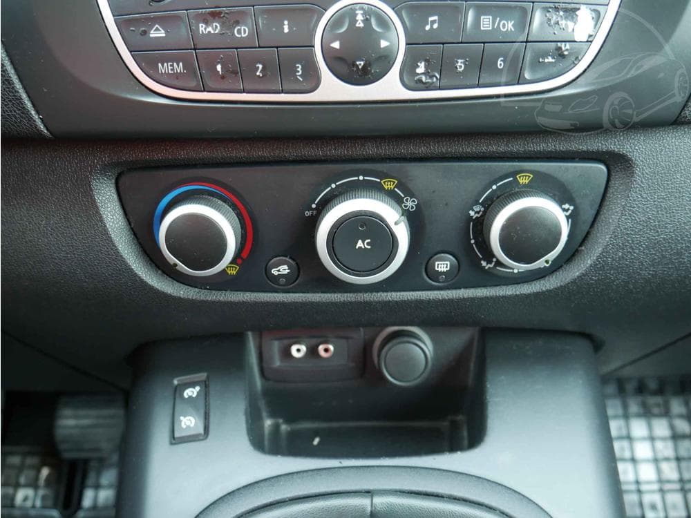 2010 Renault SCENIC - 16