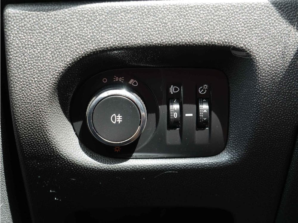 2012 Opel CORSA - 18