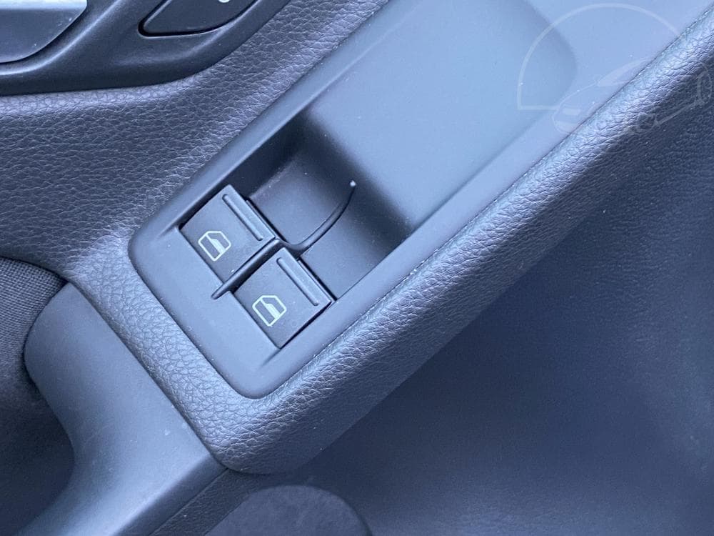 2011 Volkswagen GOLF - 11